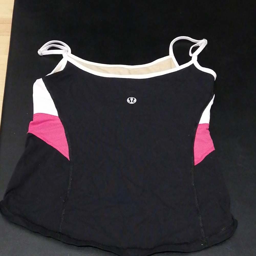 Lululemon crop tops